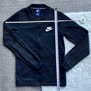Nike Zip-up Sweater Jacket